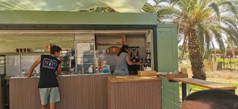 ליצ'י עגלת קפה