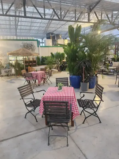עגלת קפה במשתלת ירוק ישראלי