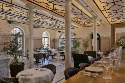 ג'ורג' וג'ון, מסעדת מלון בתל אביב