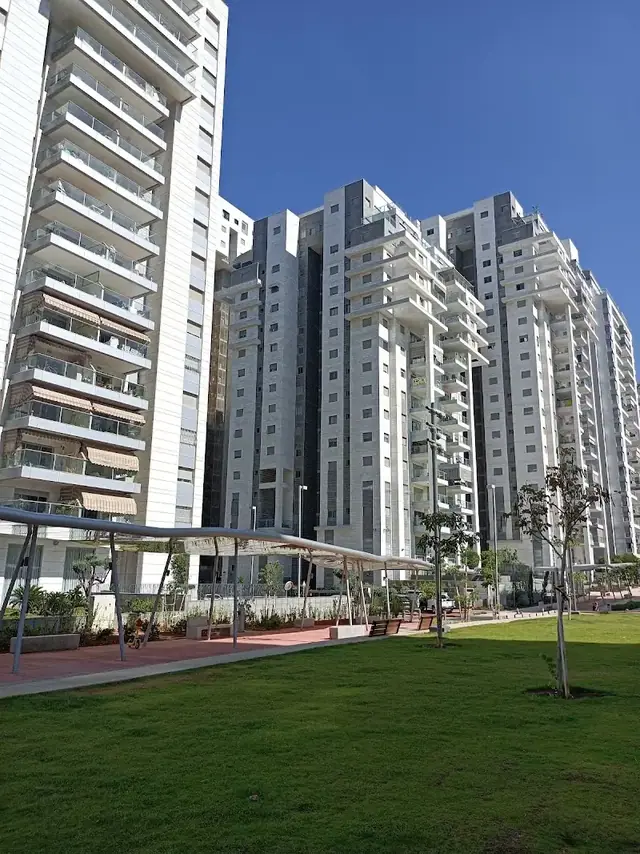 מזרקות שדרת המגדלים: תמונה