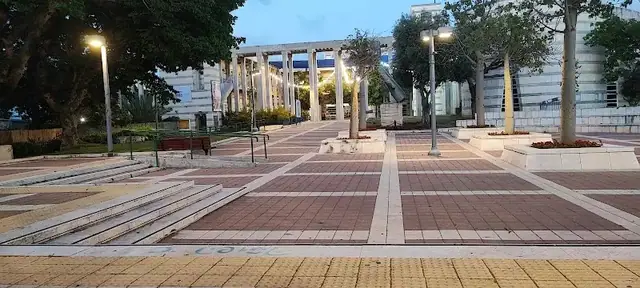 מרכז קהילתי נווה גולן: תמונה